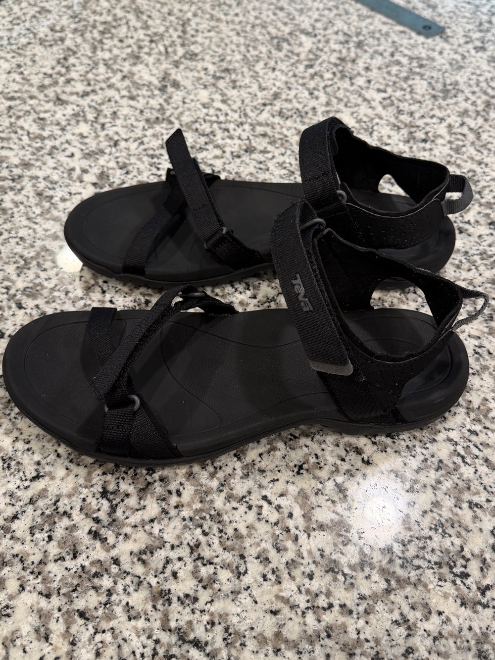 Teva Women's Vera Black Strappy Outdoor Sandals - Picture 6 of 8
